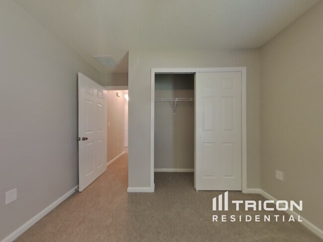 Building Photo - 217 Sawmill Landing Dr