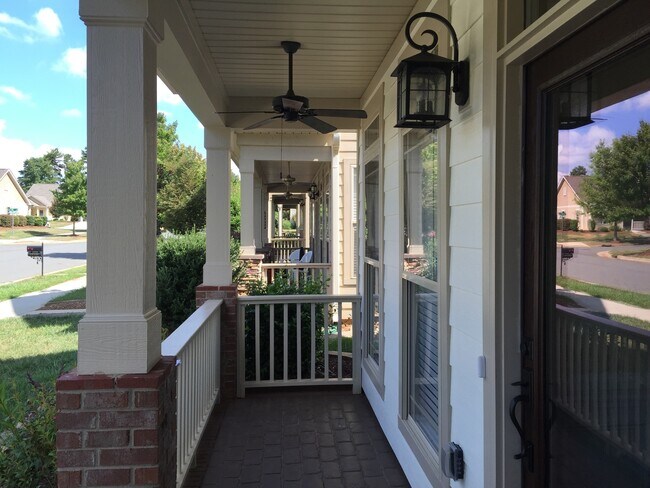 Building Photo - 15318 S Birkdale Commons Pkwy