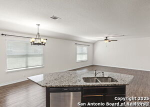 Building Photo - 412 Town Frk