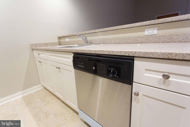 Building Photo - 727 Spruce St