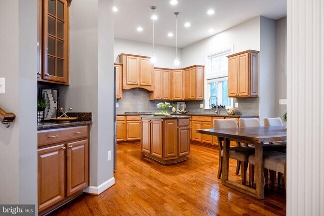 Building Photo - 8106 Angelo Way