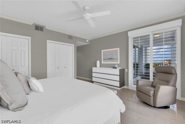 Building Photo - 9811 Gulf Shore Dr