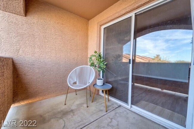 Building Photo - 8101 W Flamingo Rd