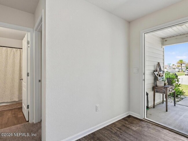 Building Photo - 152 Jarama Cir