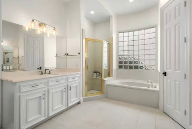 Building Photo - 2133 Bering Dr