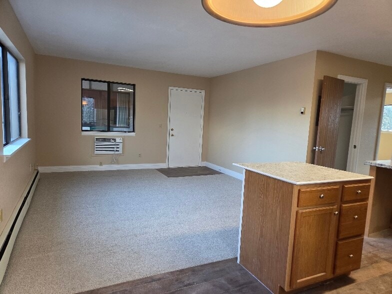 Building Photo - 27 W St Elmo Ave