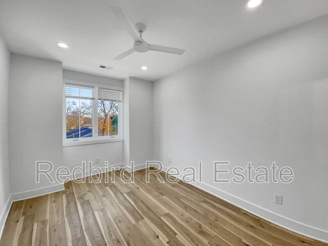 Building Photo - 2048 McKinley St