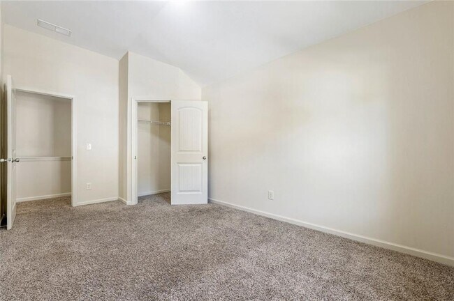 Building Photo - 4467 Water Mill Dr