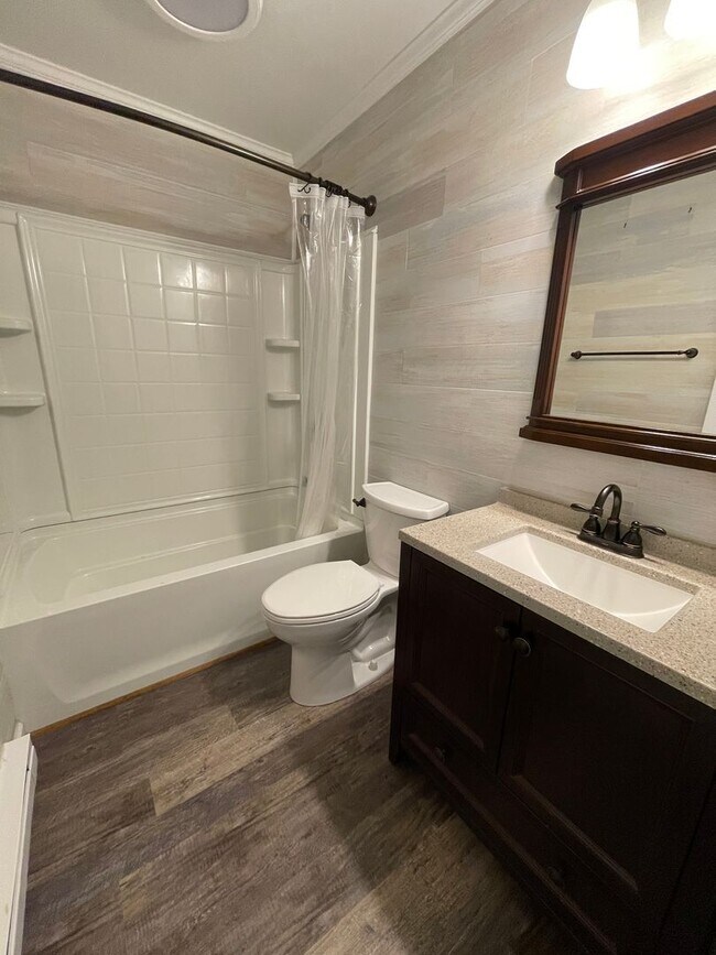 Building Photo - One story duplex