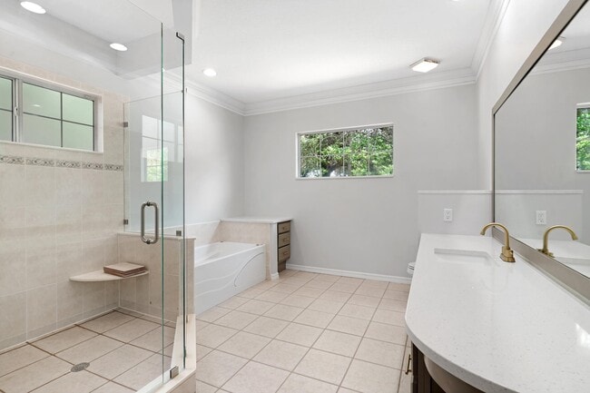 Building Photo - 6791 Veronica Ct