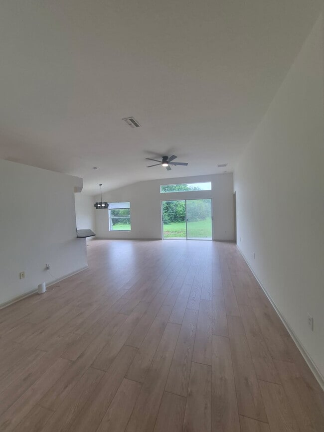 Building Photo - 3333 Keswick Ct