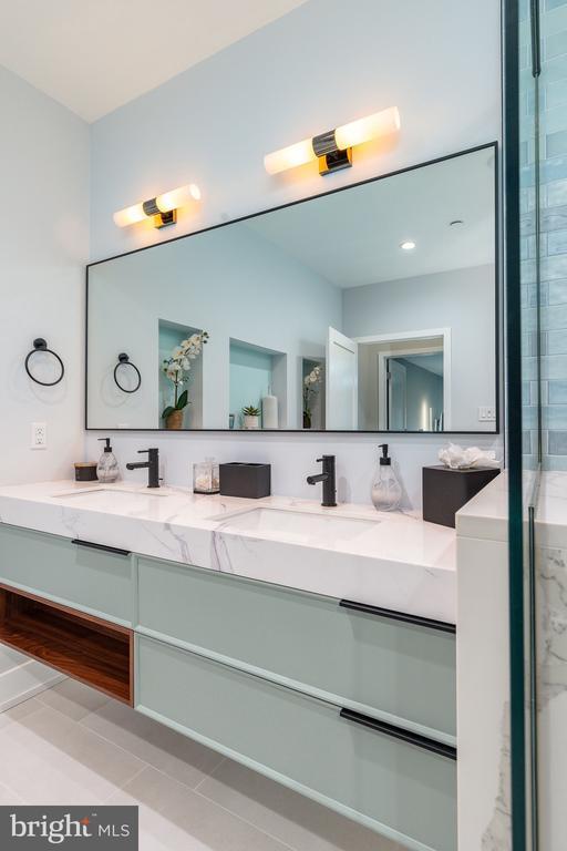 Building Photo - 608 N 3rd St