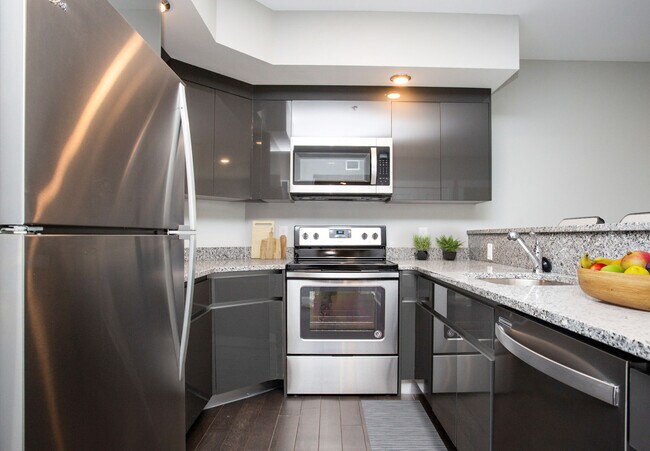 Building Photo - 60 Howard St