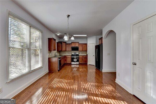 Building Photo - 2104 Nelms Pointe Landing