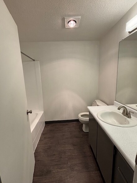 Building Photo - 13030 SE Rusk Rd