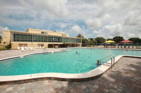 Club pool - 2043 Denmark St