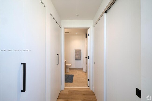 Building Photo - 650 SW 1st St