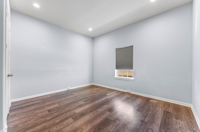 Building Photo - 18841 Elegance Ave