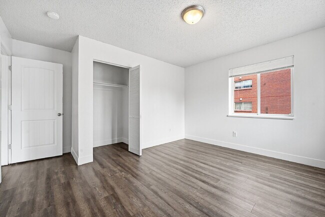 Building Photo - $1,270.95, 2-bed, 1-bath, located in Denver with a washer and dryer.
