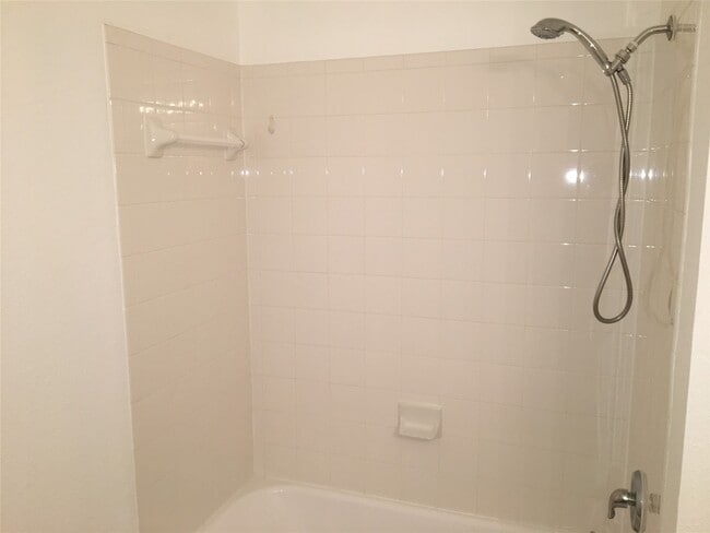 Building Photo - 2711 Cally Ct