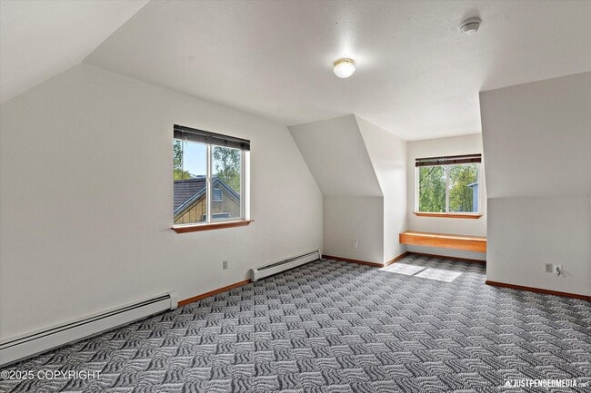 Building Photo - 437 E 14th Ave
