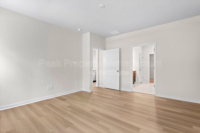 Building Photo - 9735 Kaleidoscope Row