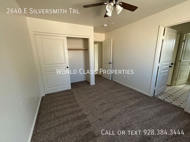 Building Photo - 2640 E Silversmith Trail