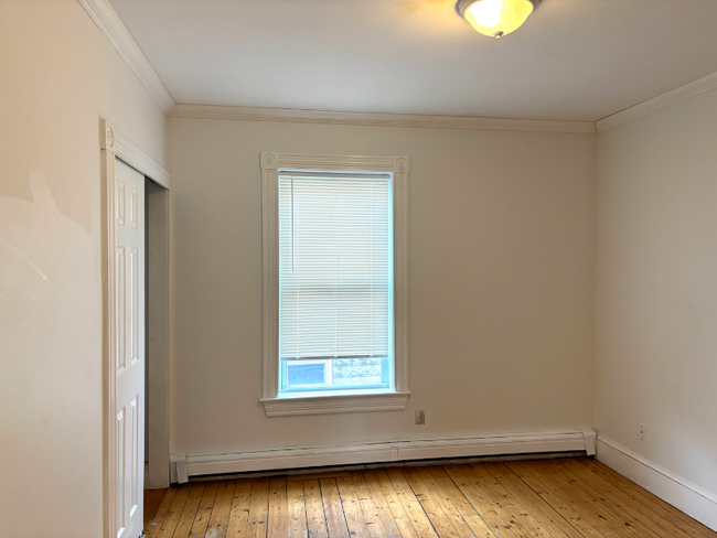 Building Photo - 116 Parker St