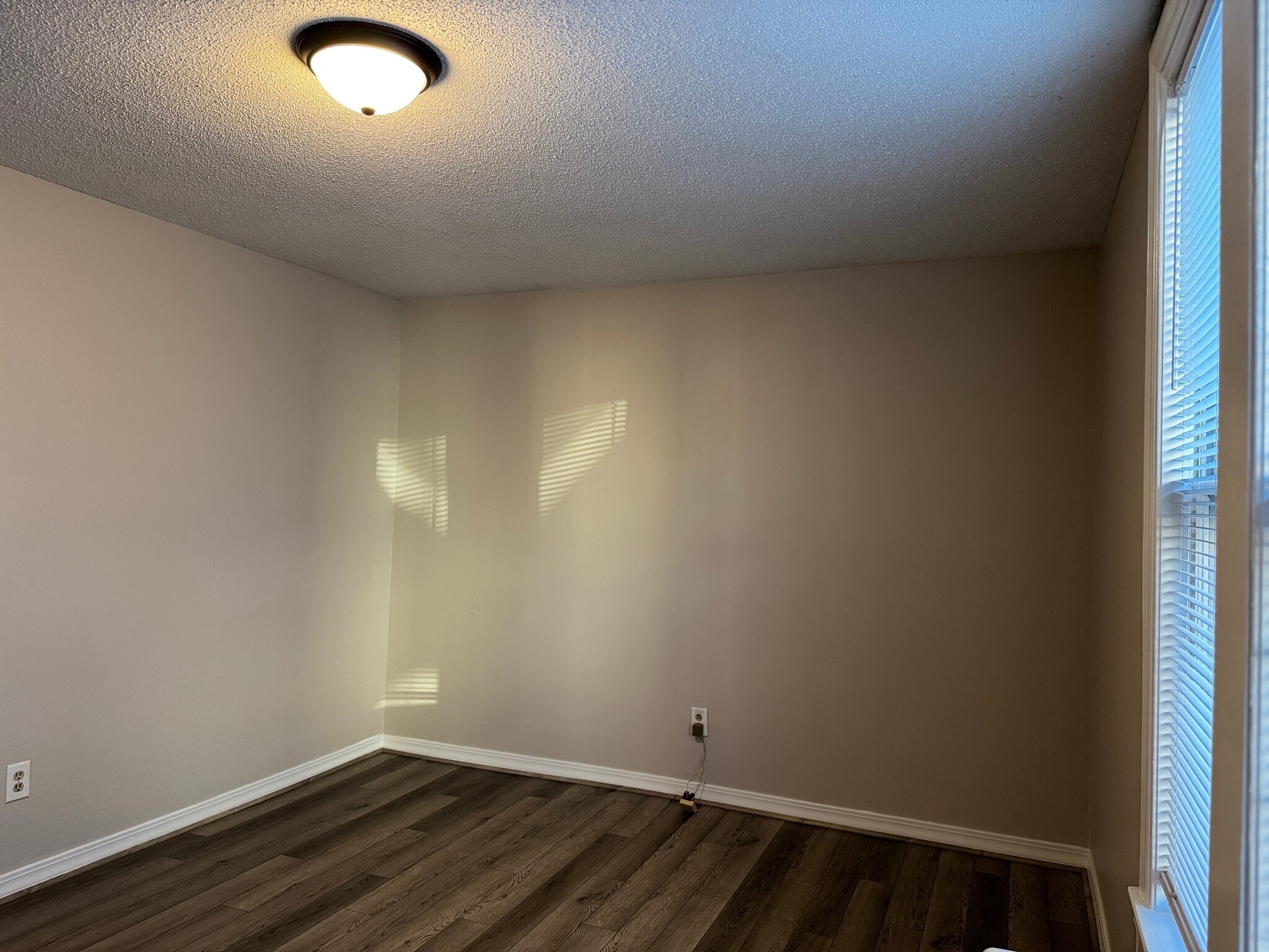 Building Photo - 66 Hamlet Ave