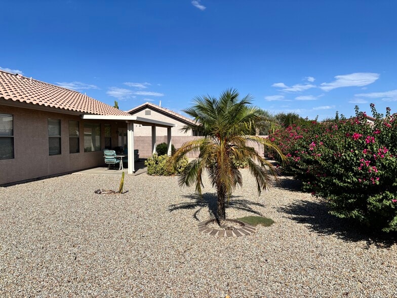 Building Photo - 1251 E Runaway Bay Dr