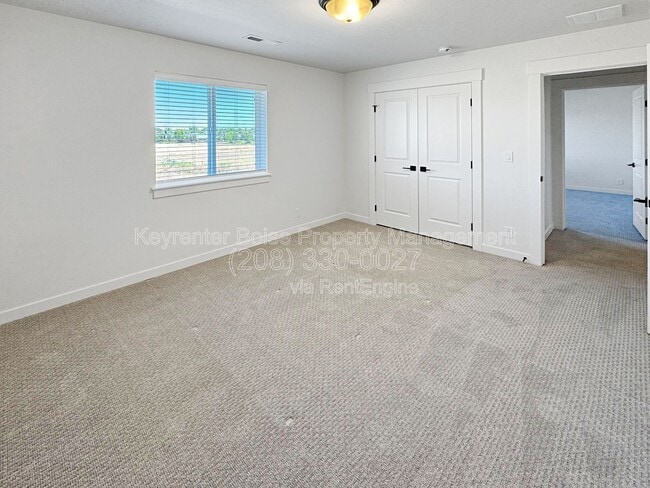 Building Photo - 6346 S Rohanna Wy