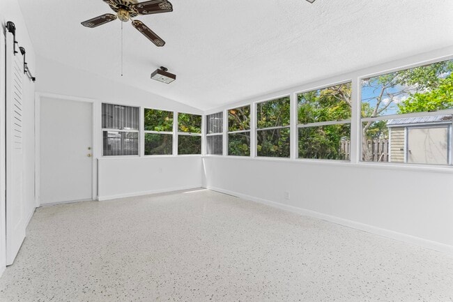 Building Photo - 331 Winters St