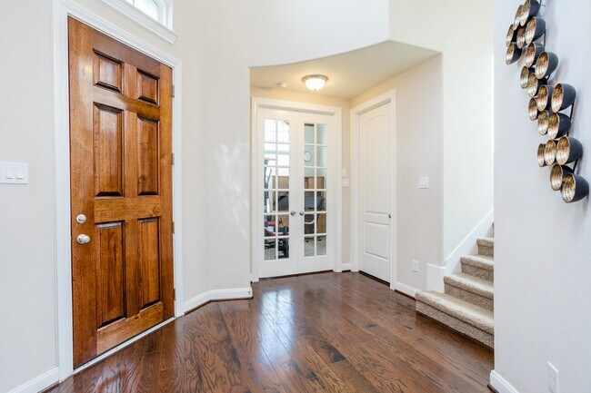 Building Photo - 4622 Regal Shadow Ln