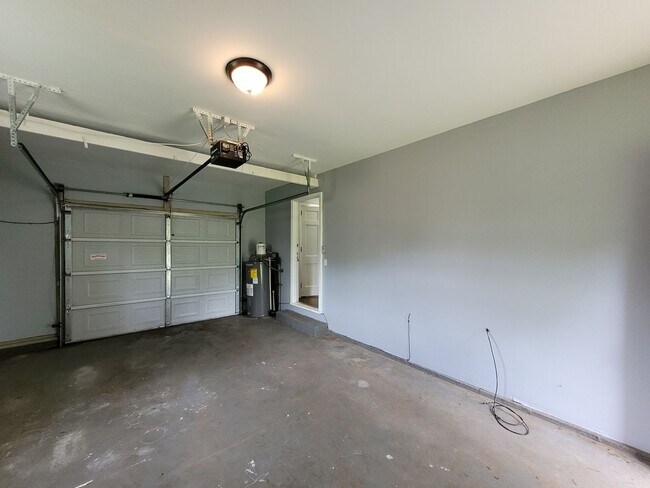 Building Photo - Huntsville