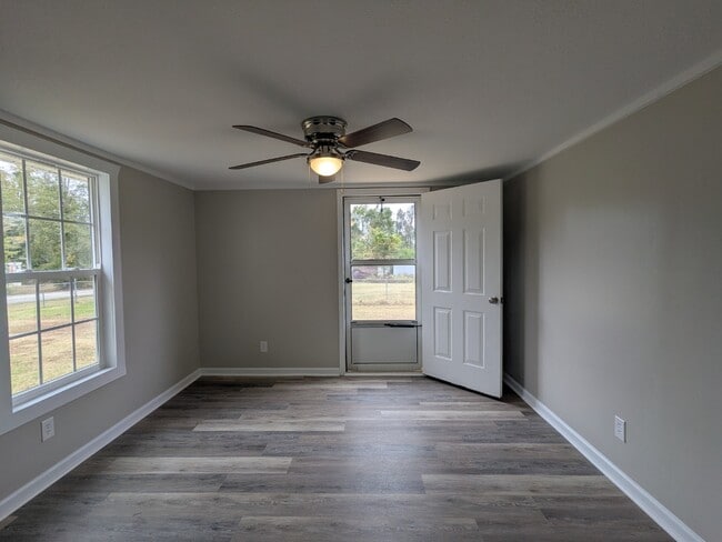 Building Photo - 202 Underwood Dr