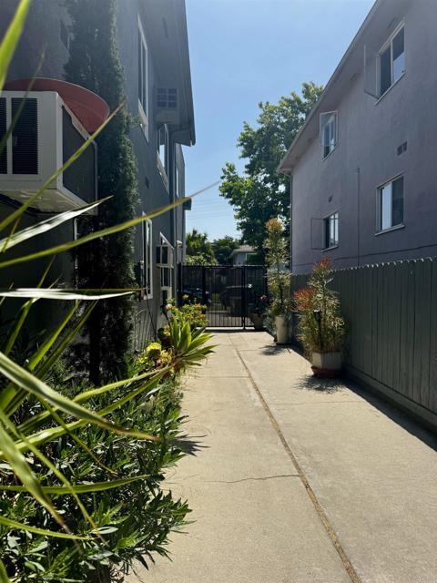 Building Photo - 103 Hayworth Ave