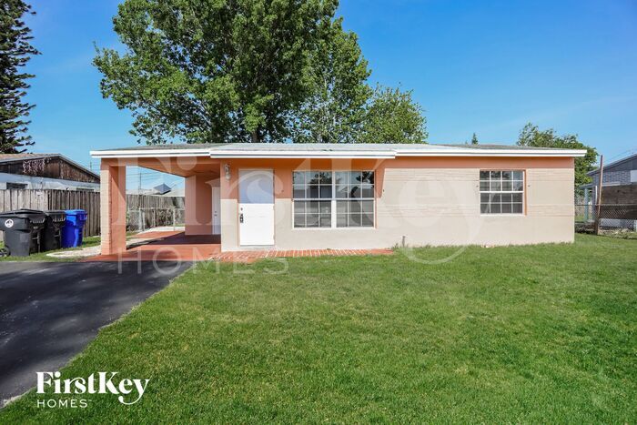 Primary Photo - 1520 SW 68th Way