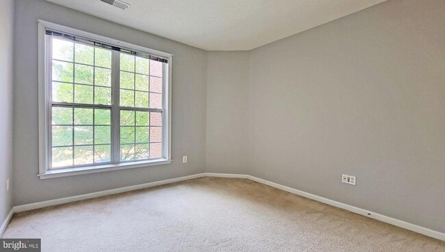 Building Photo - 12185 Abington Hall Pl