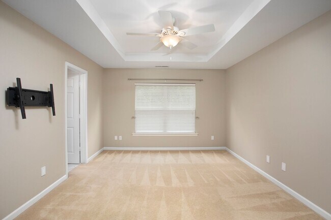 Building Photo - Gorgeous 2 Bedroom Townhome In Great West ...