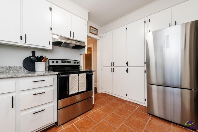 Building Photo - 1304 Georgia Ave