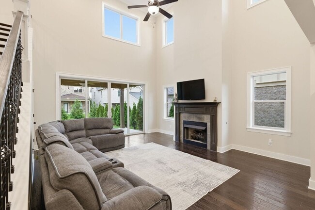 Building Photo - 790 Fontwell Ln