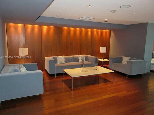 Building Photo - 325 S Biscayne Blvd