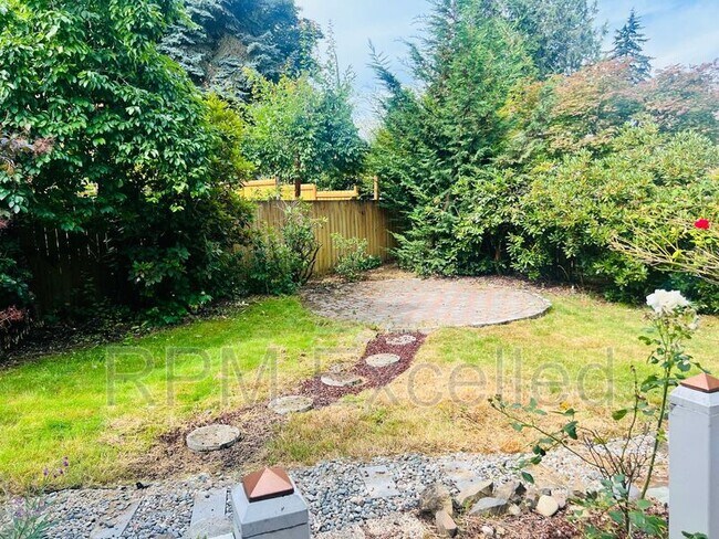 Building Photo - 4925 Mill Pond Dr SE