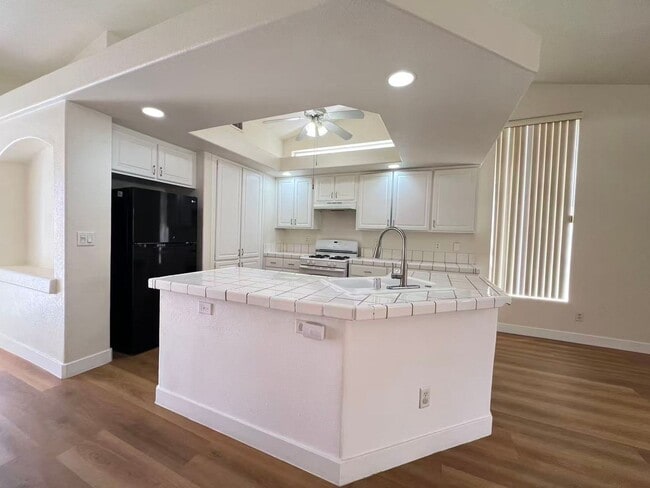 Building Photo - 8704 Autumn Valley Ave