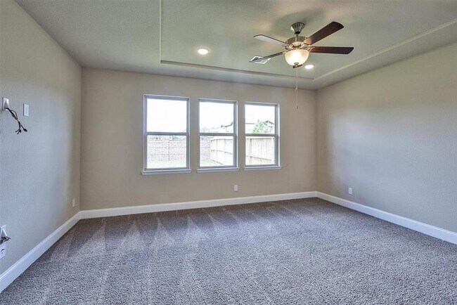 Building Photo - 21203 Bradford Grove Dr