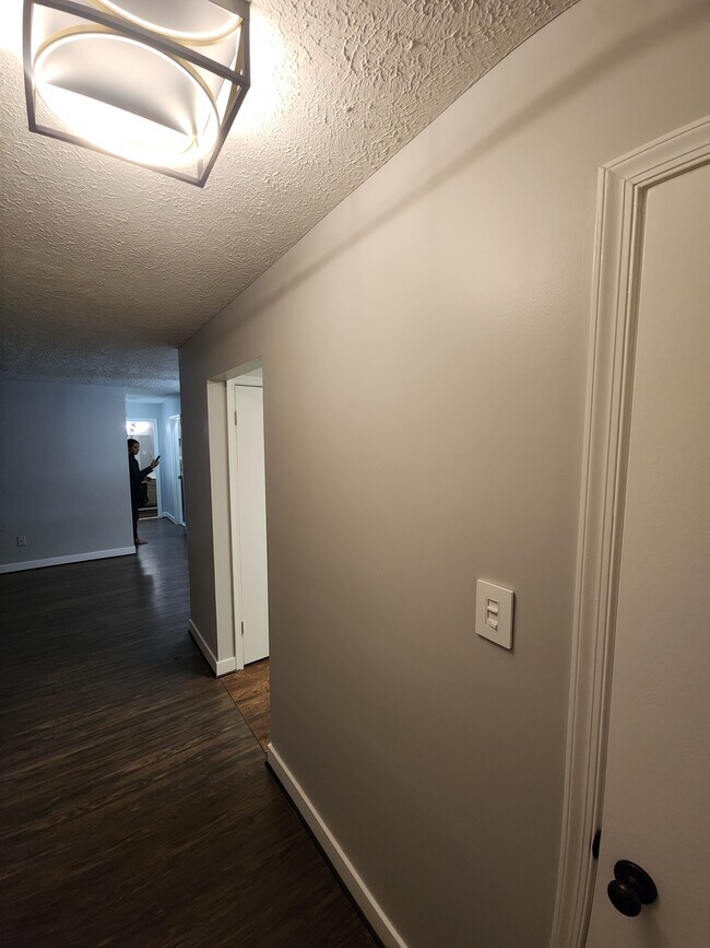 Building Photo - 10129 Oakton Terrace Rd