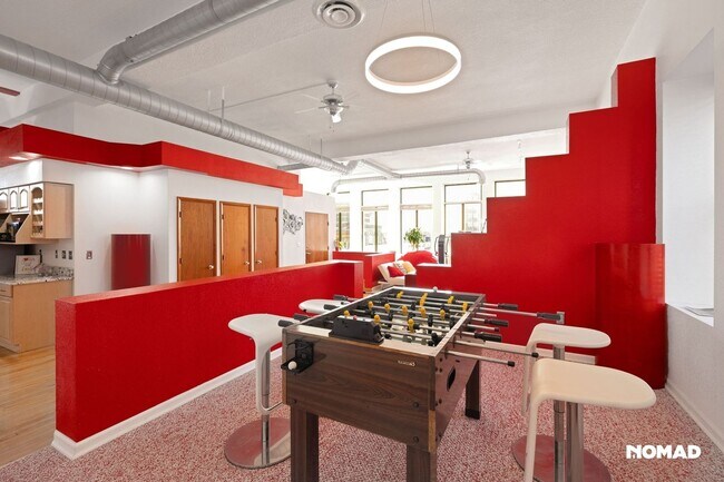 Building Photo - 335 N Superior St