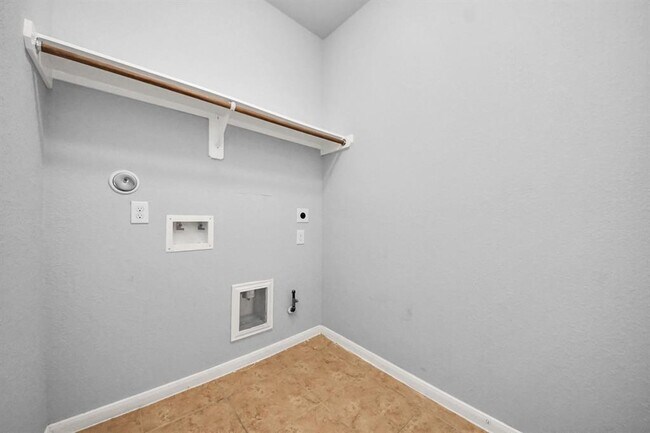 Building Photo - 6306 Bain Dr