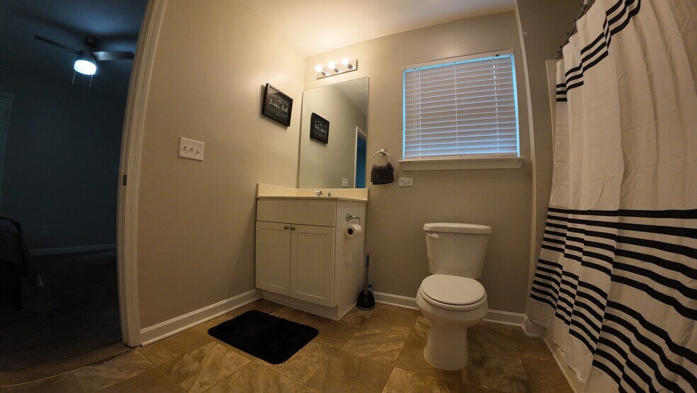 Building Photo - Room in Duplex on New Dawn Ct