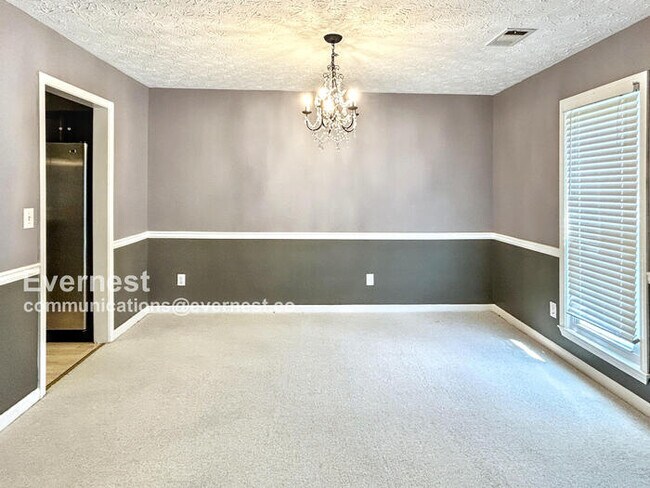 Building Photo - 4010 Birchwood Cove